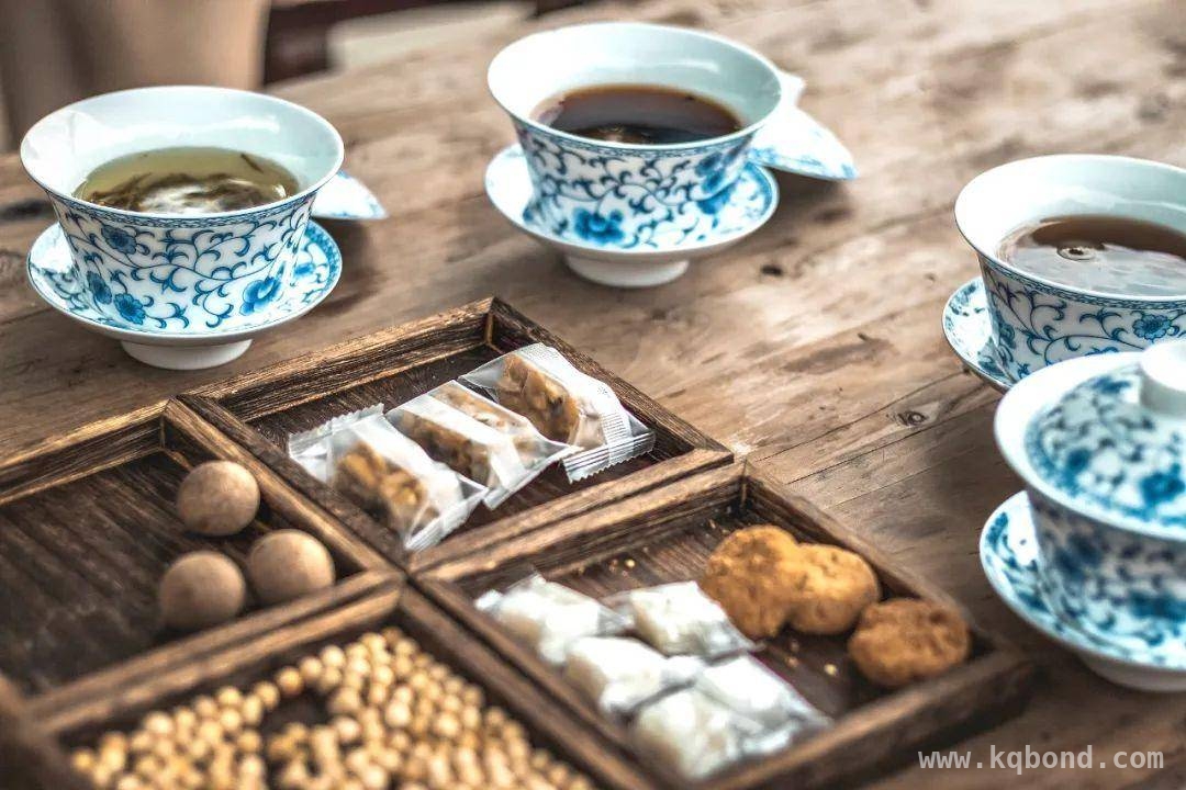 茶香袅袅，领略传统茶饮的新风尚与人生智慧