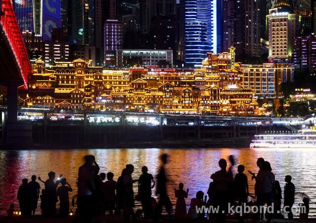 消费新图景：多维度发力促经济增长