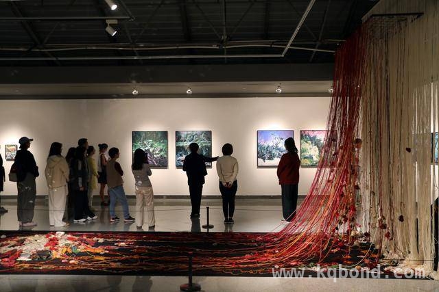 深圳关山月美术馆“美术馆之夜”，开启身心探寻艺术之旅，深圳关山月美术馆“美术馆之夜”：艺术与身心融合的创新体验