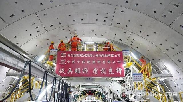 “海天号”发力，胶州湾第二隧道掘进里程碑式跨越，重大进展！青岛胶州湾第二隧道掘进突破2000米