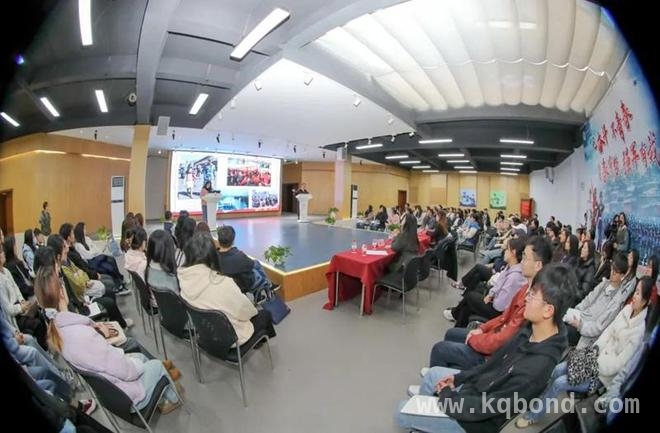 贵州师大迎来理论宣讲盛宴，青年学子汲取奋进力量，贵州师范大学：理论与实践交融的宣讲活动燃动校园
